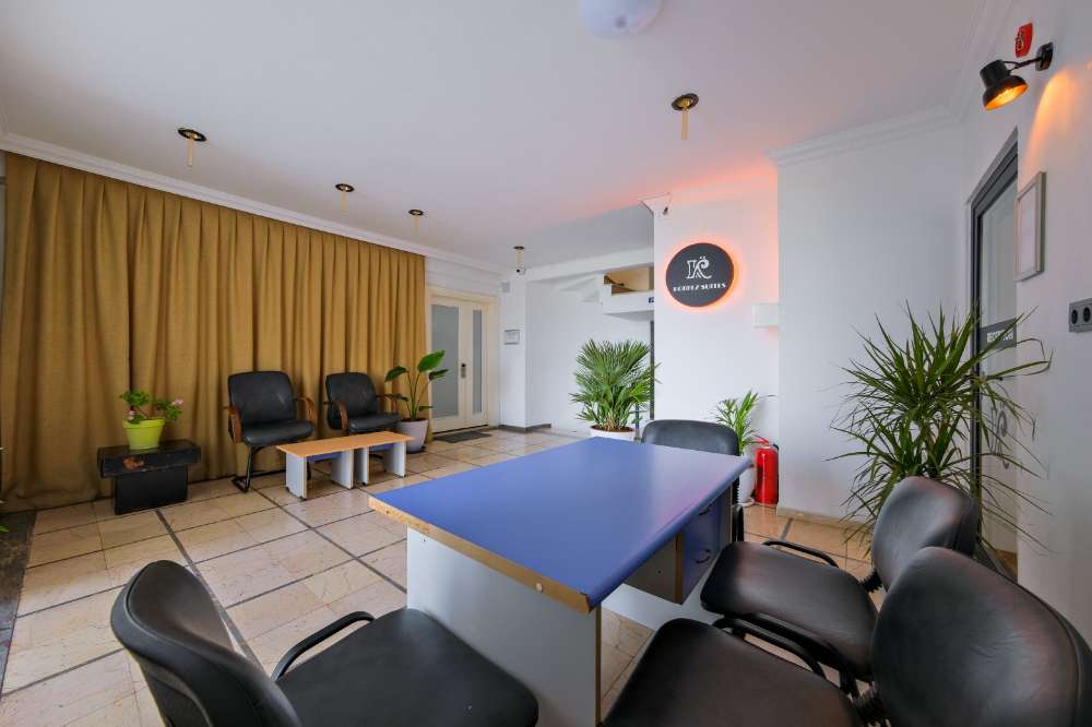 otel-resepsiyon-ic-gorunum-koltuklar
